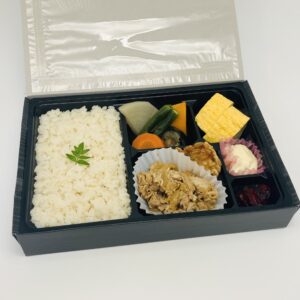 5.鯛ごはんと唐揚げ彩り幕の内弁当