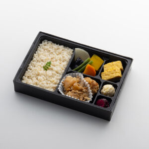 5.鯛ごはんと唐揚げ彩り幕の内弁当