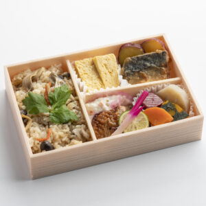 107.「秋限定」きのこご飯と若鶏のすだち幽庵焼き幕の内弁当